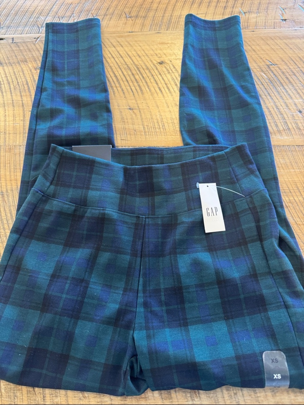 GAP High-Waist Leggings in Green, Navy & Black Plaid